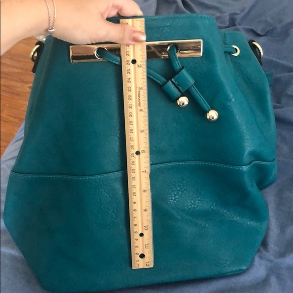 Wilson Leather Bucket Bag - Picture 6 of 6